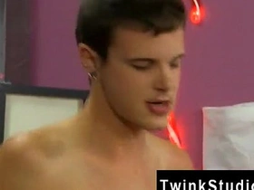 亚裔男性射精照片 Ryan Sharp本来没性趣 chinese hairy gay men porn