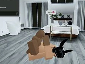 发情伪娘在Roblox公寓里被当成人形飞机杯 japanese gay porn car