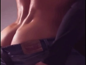 看我上司在酒吧喝几杯后回家前怎么操我——他老婆还在家 juicy taiwan gay porn