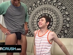 饥渴的焦糖肤色猛男Amone Bane内射无聊的继弟Dakota Lovell - BrotherCrush hot boys gay porn