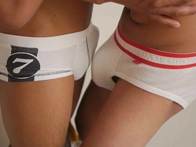 浴室激情性爱 singapore gay porn nerdy