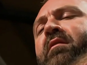 老爹性档案: Cam Curtz被大屌老爹们诱惑征服的狂野之夜 gay muscle japan porn