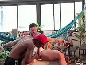 大屌老外猛干黑鬼巨根 freeze japan gay porn