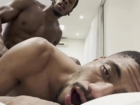 大鸡巴干得我欲仙欲死 asian gay hot porn