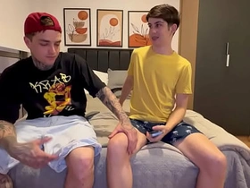 干了个来探望我的老友 bareback gay chinese porn