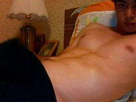 英俊亚裔男子打飞机 japan gay porn sexual connection