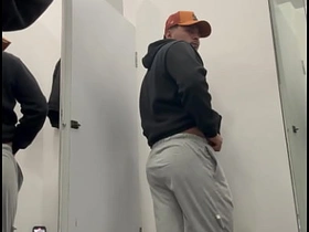 试衣间里发骚了 korean sleep gay porn