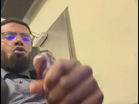 前台打飞机射精 chinese submissive gay porn