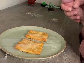 奶牛公牛自产六发浓精浇灌早餐 chinese gay porn hun