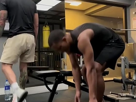 让健身搭档给我嗦了个爽 gay porn handsome chinese