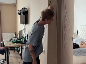 第一部 撞见直男朋友对着基片打飞机 agay gay porn indonesia