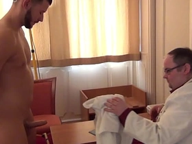 禁忌幻想视频：杰弗里神父2 gay porn sex chinese