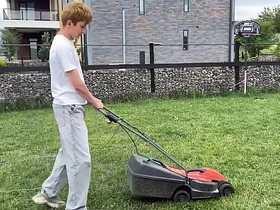 我干了房东的继子却被老爸抓现行 第一部 gay porn korean twink