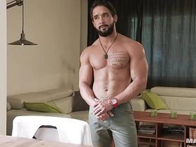 Zack Lemec裸体侍应生面试 - 面具自慰 asian gay sex videos most viewed