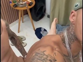 我带同事来双飞我老公和我 japan uncaring porn boyfriendtv