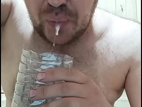 大鸡巴射出一发热精，接着被吃掉了！ asian village gay sex videos