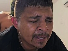 修车工用屁眼还债，被三根大屌轮着操 asian gay oral sex videos