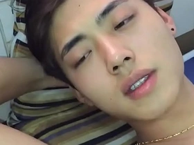 亚洲嫩屌打飞机合集 asian hot guy gay porn