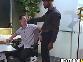 办公室的第一天 preamium gay asian porn sites