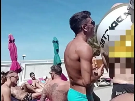 泳池边的口交盛宴：我的鸡巴是2025 Grabbys周末的主角！ porn cute asian gay