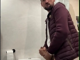 性感老爹打飞机射出一大坨精液 chinese gay celebrity porn