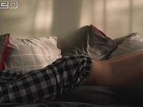 晨间日常。老爹闷骚哼唧渐成浪叫 胯部淫荡摩擦枕头 china gay porn videos