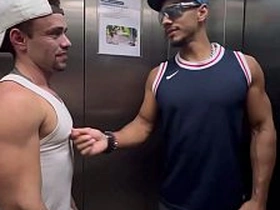 绝美伪娘用迷离眼神凝视镜头 hot asian twink gay porn