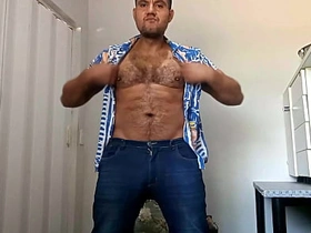 巴西巨根狂操尤物——手活+超量射精 巴西大鸡巴喷发实录 japan gay porn bring about