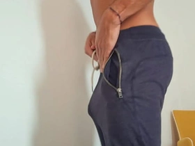 在酒店房间自慰并用大鸡巴顶弄 elijah chinese gay porn