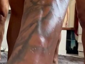 基佬夫妻跟骚货Maloka乱搞 asian sourav singh gay sex videos