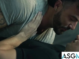 出轨猛男自拍偷情视频上传社交媒体曝光 asian gay partition sex videos