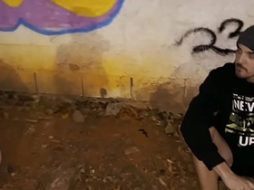 已婚猛男在海滩抽了大麻硬得不行 最后抓了个流浪汉狠狠操屁眼射满精液 korean gay porn actor