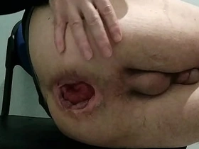 拍完300部肛交片後曬臀 還被巨物狠狠插入 hot indian twink gay porn