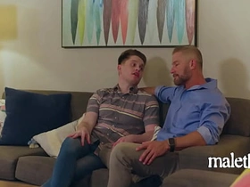 年龄焦虑靠无套肛交解决 - Monkey around Tee, Greg Dixxon MaleThirst chinese violent gay porn